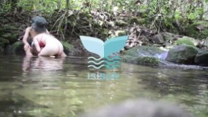 Skinny step sister shows her tits and takes my dick out to suck it in the mountain.