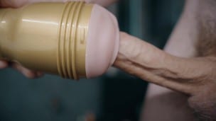 Big veiny white cock fucking fleshlight. Lots of cum!!! 4K