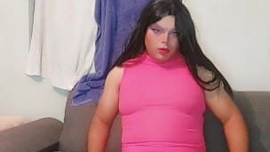 Nadie me quiere venir a quitar la ropa y cogerme duro