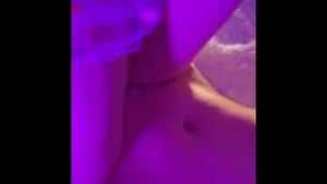 КРАСИВАЯ ШКОЛЬНИЦА КОНЧАЕТ ОТ ПАЛЬЧИКОВ, БОЖЕ КАК ОНА ХОРОША